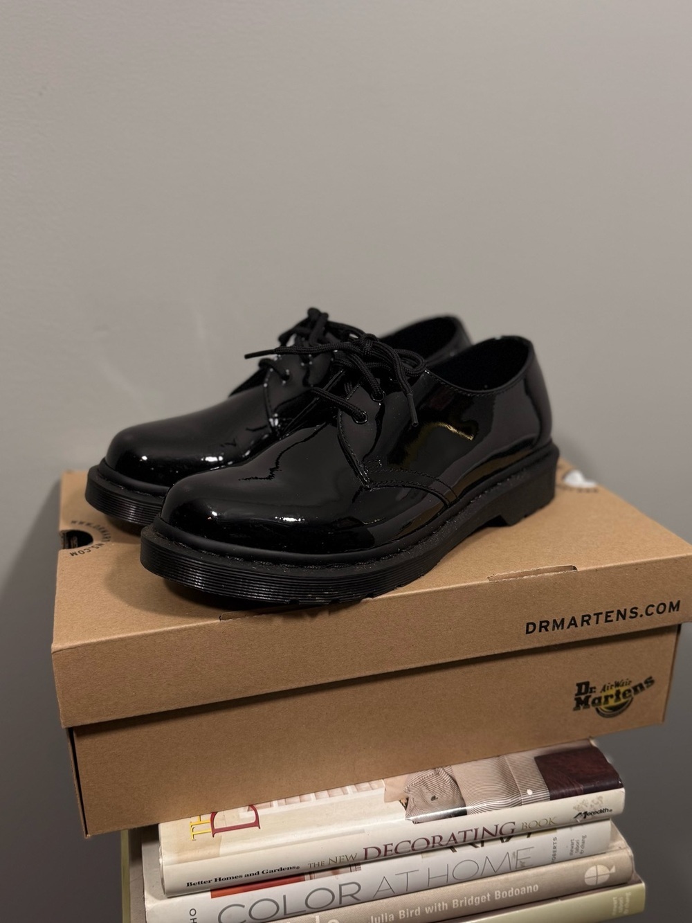 Dr. Martens Black Patent Leather Lace-Up Derby Shoes Size 9